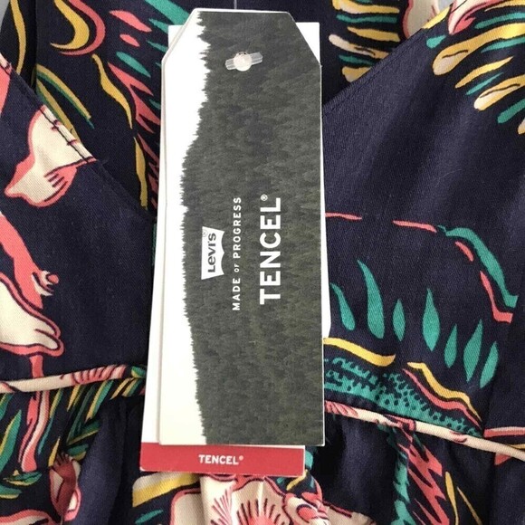 Levi’s Womens Tropical Coconut Girl Vacation Hawaiian Layered Crop Top XS NEW - Picture 11 of 12